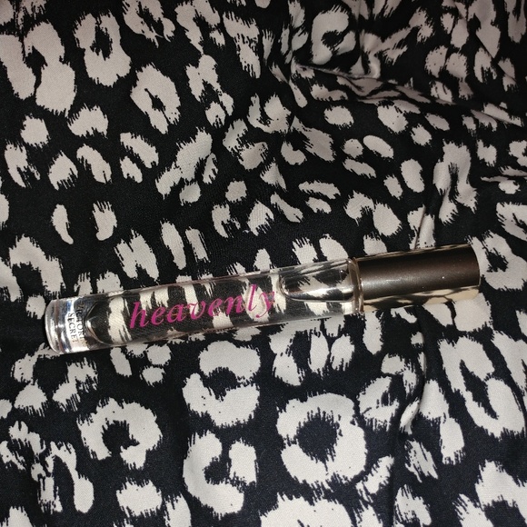 Victoria's Secret Accessories - 2/25 VS heavenly rollerball Victoria's Secret Accessories - 2/25 VS heavenly rollerball